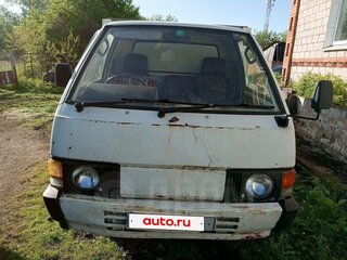 1993 Nissan Vanette II, белый, 530000 рублей, вид 1