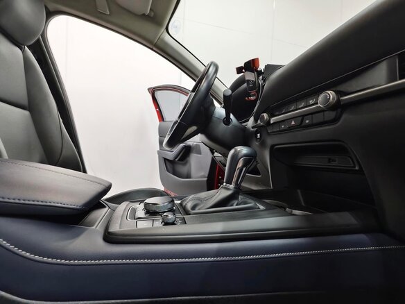 2026 Mazda CX-30 I, красный, 1610000 рублей - вид 13