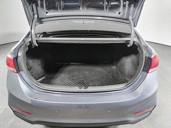 2018 Hyundai Solaris II, серый, 1280000 рублей - вид 9
