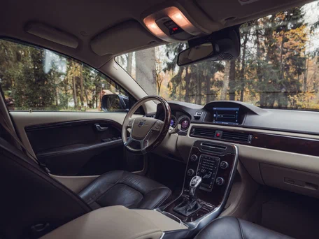 2013 Volvo XC70 II, бежевый, 2549000 рублей, вид 4