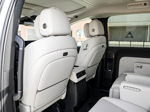 2026 Li Auto (Lixiang) Mega, серый, 11200000 рублей - вид 11