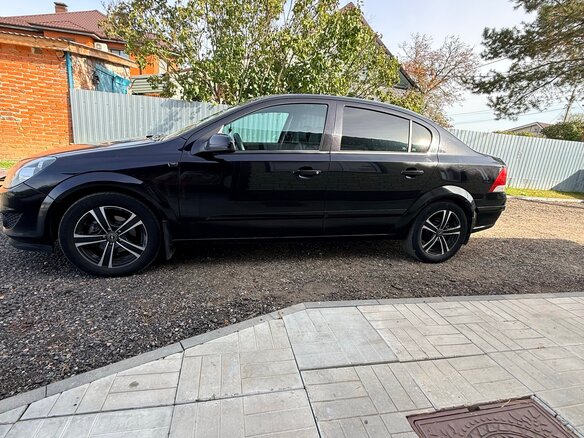 2007 Opel Astra H Рестайлинг, чёрный, 400000 рублей - вид 2