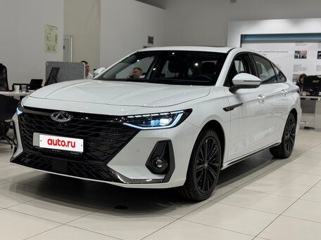 Chery Arrizo 8