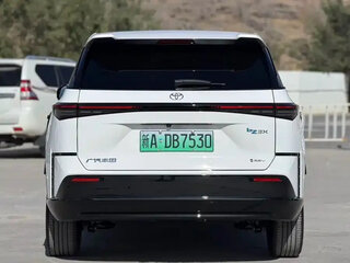 2026 Toyota bZ3X 58.3 kWh, белый, 2555700 рублей, вид 5