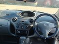 1999 Toyota Vitz I (P10), серебристый, 320000 рублей - вид 11