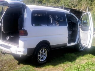1996 Mitsubishi Delica IV, белый, 555555 рублей, вид 1