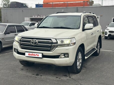 2019 Toyota Land Cruiser 200 Series Рестайлинг 2, белый, 4500000 рублей, вид 2