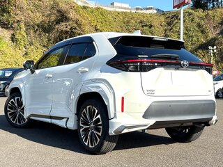 2022 Toyota Yaris Cross I, белый, 1371000 рублей, вид 4