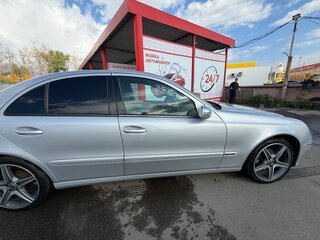 2002 Mercedes-Benz E-Класс 240 III (W211, S211), серебристый, 1250000 рублей, вид 3
