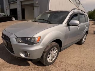 2011 Mitsubishi Outlander II Рестайлинг, серебристый, 885000 рублей, вид 1