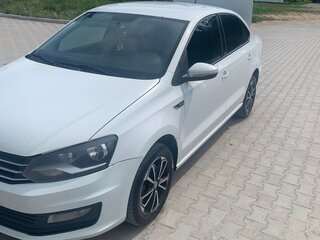 2016 Volkswagen Polo V Рестайлинг, белый, 950000 рублей, вид 1