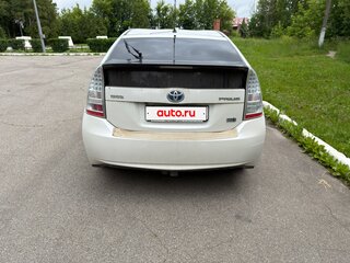 2010 Toyota Prius III (XW30), белый, 1380000 рублей, вид 3