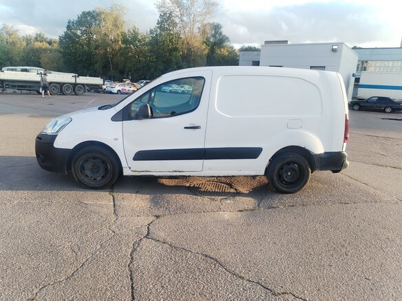 2012 Citroen Berlingo, белый - вид 1