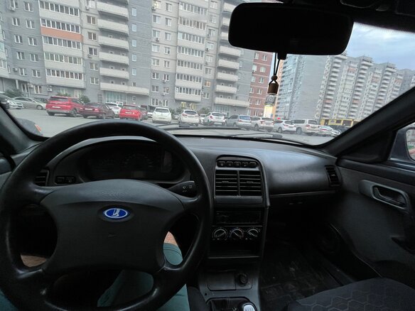 2006 Lada (ВАЗ) 2110, серебристый, 140000 рублей - вид 9