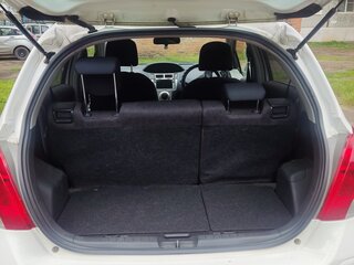 2008 Toyota Vitz II (XP90), белый, 730000 рублей, вид 5