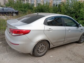2015 Kia Rio III Рестайлинг, серый, 400000 рублей, вид 2