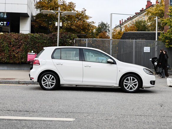 2011 Volkswagen Golf VI, белый, 999000 рублей - вид 28