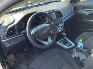 2019 Hyundai Elantra VI (AD) Рестайлинг, белый, 1375000 рублей, вид 4