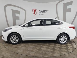 2017 Hyundai Solaris II, белый, 1274000 рублей, вид 5