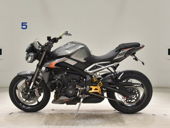 2023 Triumph Street Triple, серый, 850000 рублей - вид 4
