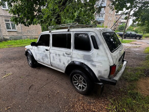 2014 Lada (ВАЗ) 2131 (4x4) 213105 I, белый, 350000 рублей - вид 2