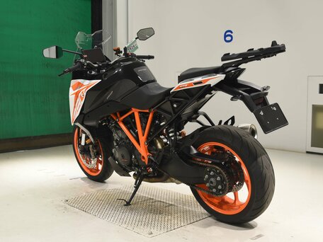 2019 KTM 1290 Super Duke GT, чёрный, 1000000 рублей, вид 3