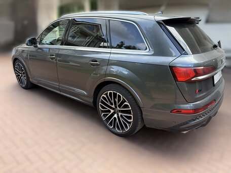 2024 Audi Q7 50 TDI II (4M) Рестайлинг 2, серый, 9980000 рублей, вид 3