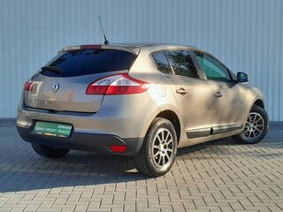 2013 Renault Megane III Рестайлинг, бежевый, 899000 рублей, вид 4