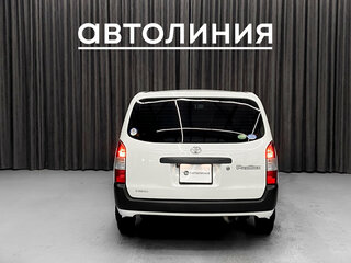 2020 Toyota Probox I Рестайлинг, белый, 1145000 рублей, вид 4