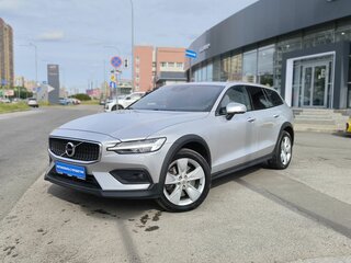 Volvo V60 Cross Country II