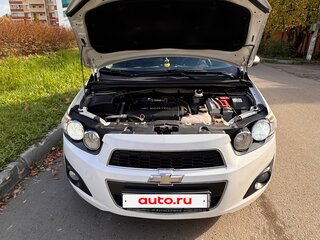2013 Chevrolet Aveo II, белый, 850000 рублей, вид 3
