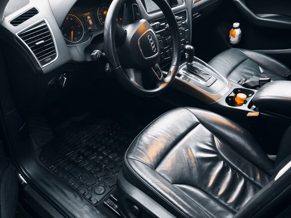 2011 Audi Q5 I (8R), чёрный, 1300000 рублей - вид 6