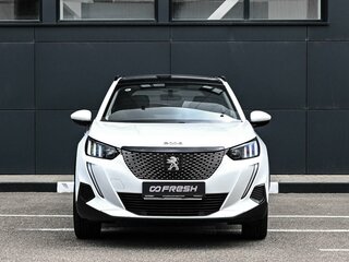 2021 Peugeot 2008 II, белый, 1829000 рублей, вид 3