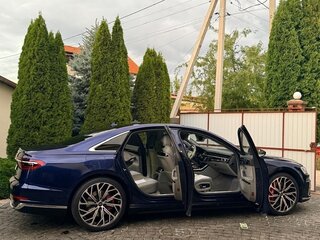 2021 Audi A8 60 TFSI e IV (D5), синий, 8390000 рублей, вид 1