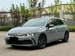 2024 Volkswagen Golf VIII, серый, 2850000 рублей, вид 1