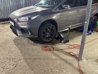 2016 Ford Focus III Рестайлинг, серый, 1800000 рублей, вид 4