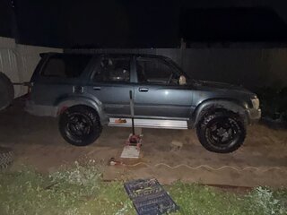 1994 Toyota Hilux Surf II Рестайлинг, зелёный, 685000 рублей, вид 4