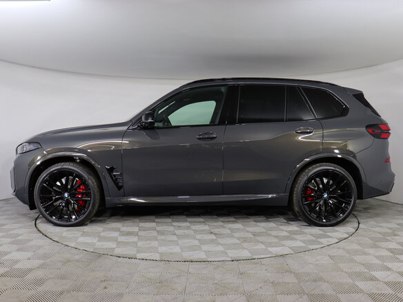 2026 BMW X5 M60i IV (G05/G18) Рестайлинг, серый, 20250000 рублей - вид 5