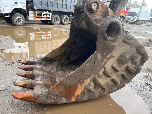 2010 Volvo EC, жёлтый, 6500000 рублей - вид 13