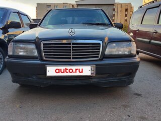 1997 Mercedes-Benz C-Класс 180 I (W202) Рестайлинг, чёрный, 150000 рублей, вид 1