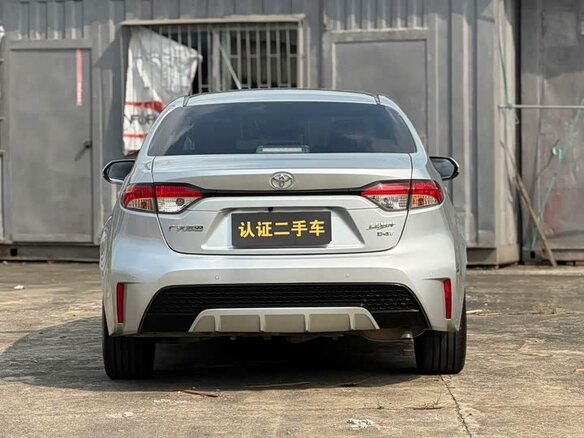 2022 Toyota Levin XII (E210) Рестайлинг, серебристый, 1280000 рублей - вид 4
