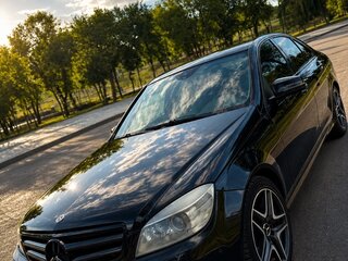 2010 Mercedes-Benz C-Класс 180 BlueEFFICIENCY III (W204), чёрный, 820000 рублей, вид 5