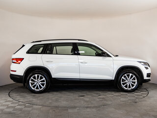 2018 Skoda Kodiaq I, белый, 2599000 рублей, вид 4