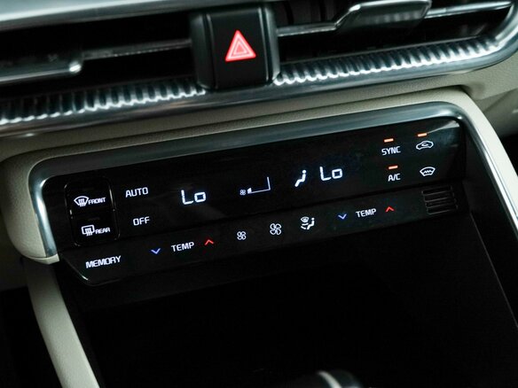 2020 Kia K5 III, белый - вид 13