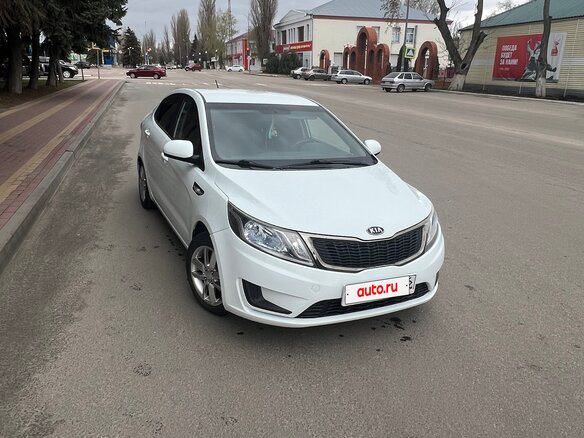 2011 Kia Rio III, белый, 750000 рублей - вид 1