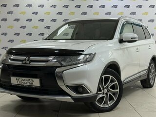 2017 Mitsubishi Outlander III Рестайлинг 2, белый, 1750000 рублей, вид 3