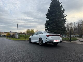 2021 Kia K5 III, белый, 1669000 рублей, вид 4