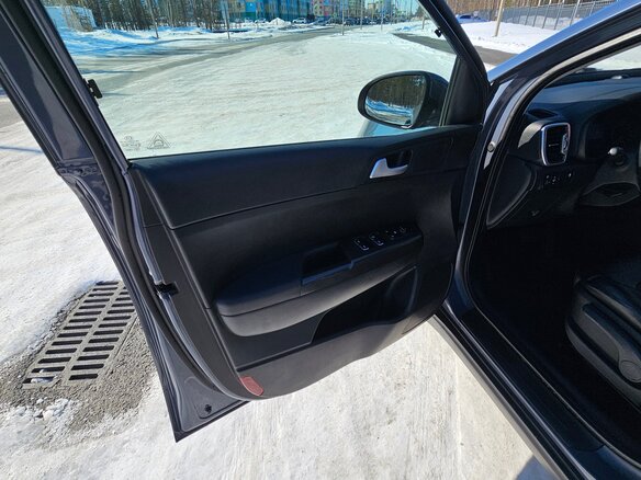 2018 Kia Sportage IV Рестайлинг, синий, 1850000 рублей - вид 7