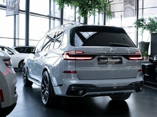 2022 BMW X7 40d I (G07) Рестайлинг, серый, 13100000 рублей, вид 5