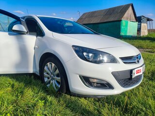 2014 Opel Astra J Рестайлинг, белый, 999999 рублей, вид 2